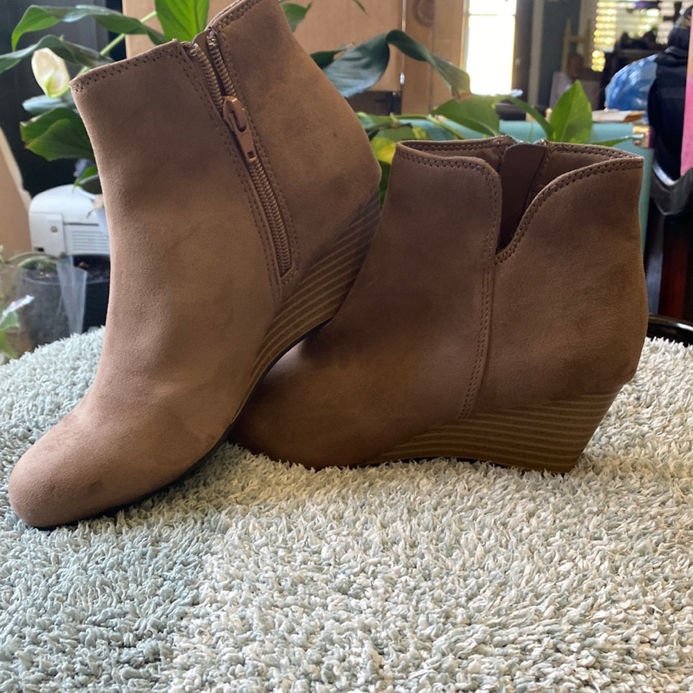 Jolie all size 6 Zipper Booties